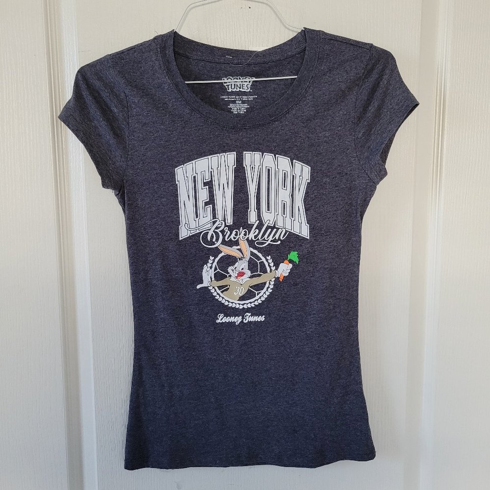 Gray Short Sleeve Bugs Bunny Looney Tunes T-Shirt Brooklyn NY Women's S Grey